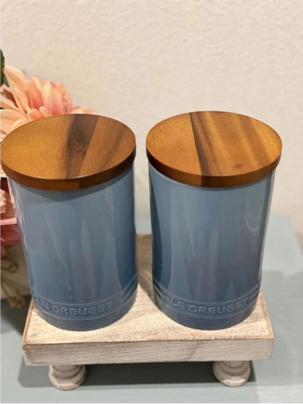 2 Le Creuset CHAMBRAY Stoneware Signature Storage Canister Wood Lid 26oz /770ml